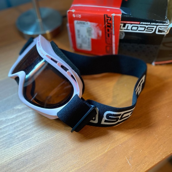 ✨3/30$✨Girls Ski Goggles - Picture 3 of 3